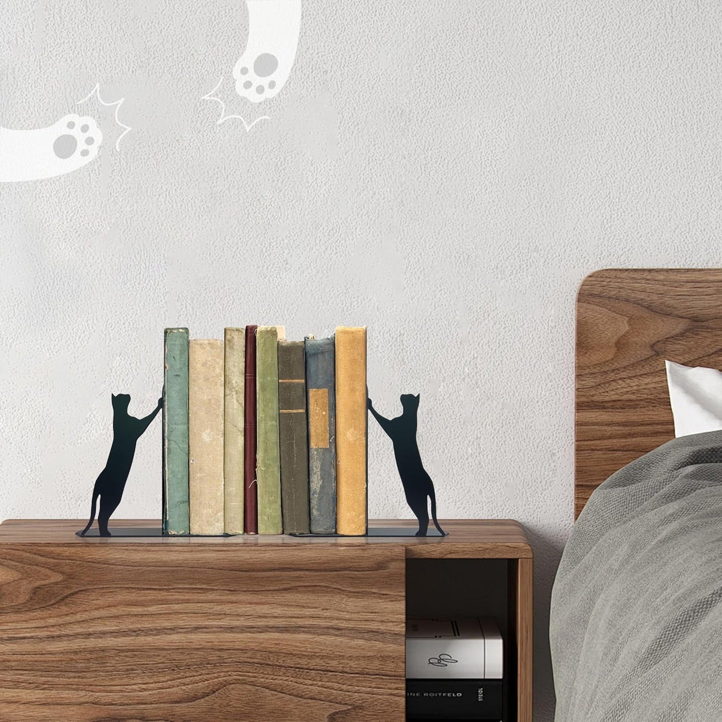 Cat Metal Bookends Cute Climbing Cat Book Ends for Shelves Bookshelf Decorative Objects Home Office Desk Nice Cat Lover Gifts for Women