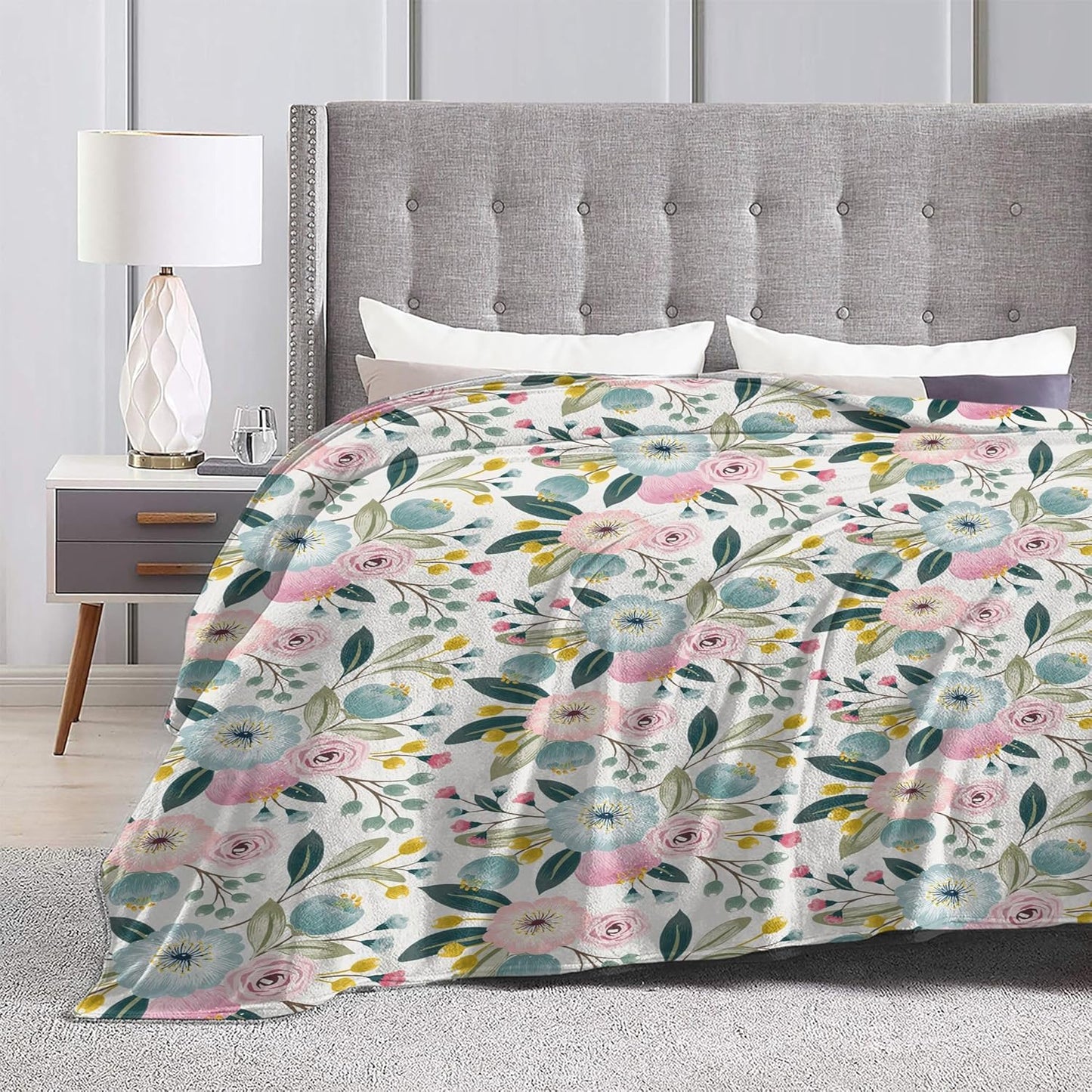 Floral Flannel Blankets 80x60 Inches,Sofa Flowers Throw Blanket Lightweight Cozy Plush,Blanket for Couch Sofa Bedroom Living Rooms, Blanket Decor Gifts for Women and Men