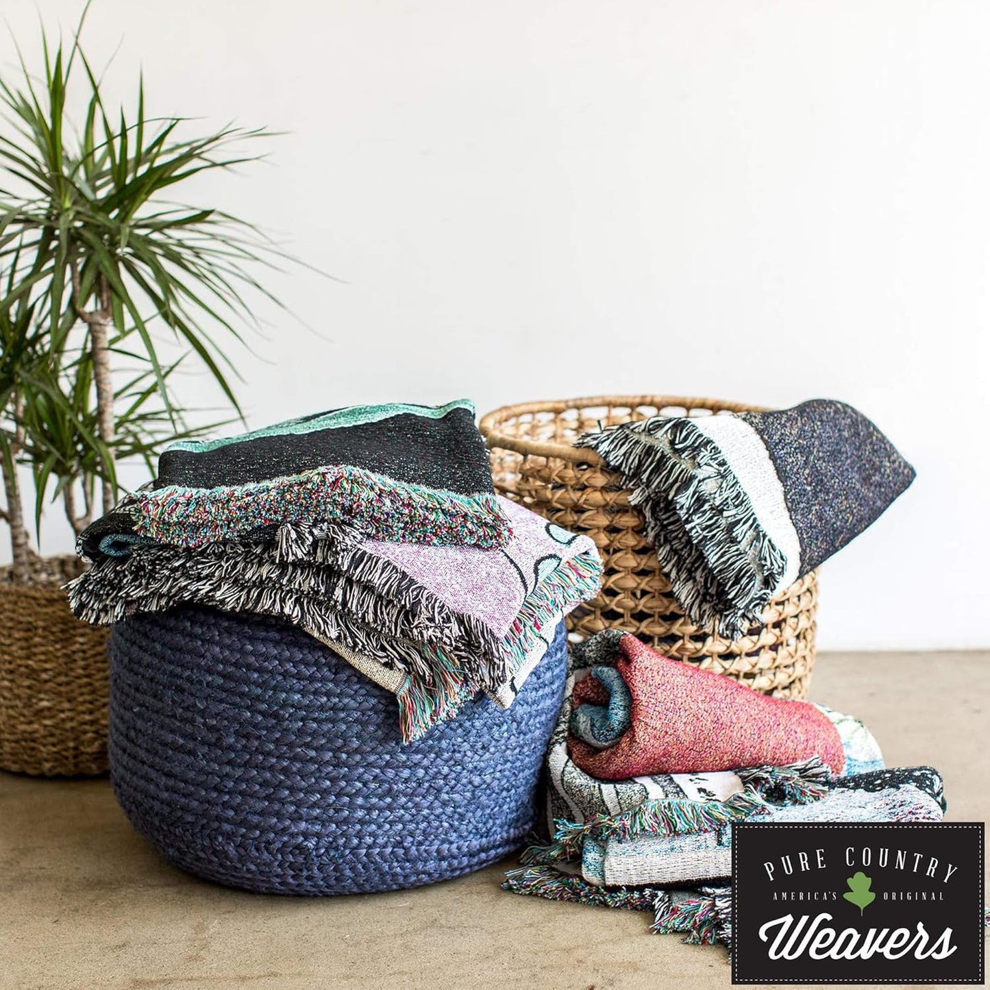 Pure Country Weavers Remington The Well Read Blanket by Charles Wysocki - Gift for Cat Lovers - Tapestry Throw Woven from Cotton - Made in The USA (72x54)