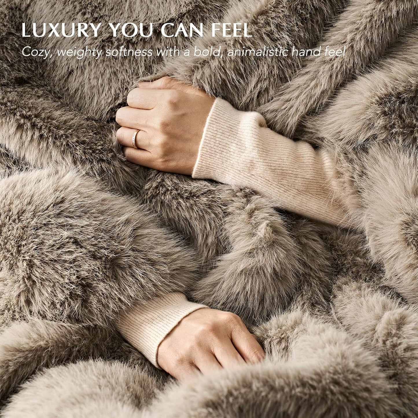 EVERGRACEHOME Luxury Faux Fur Throw Blanket, Soft Fluffy Faux Mink Blankets for Bed, Couch, Sofa, Thick Cozy Plush Warm Fur Throws with Reversible Velvet, Natural Mink, 50"x60"