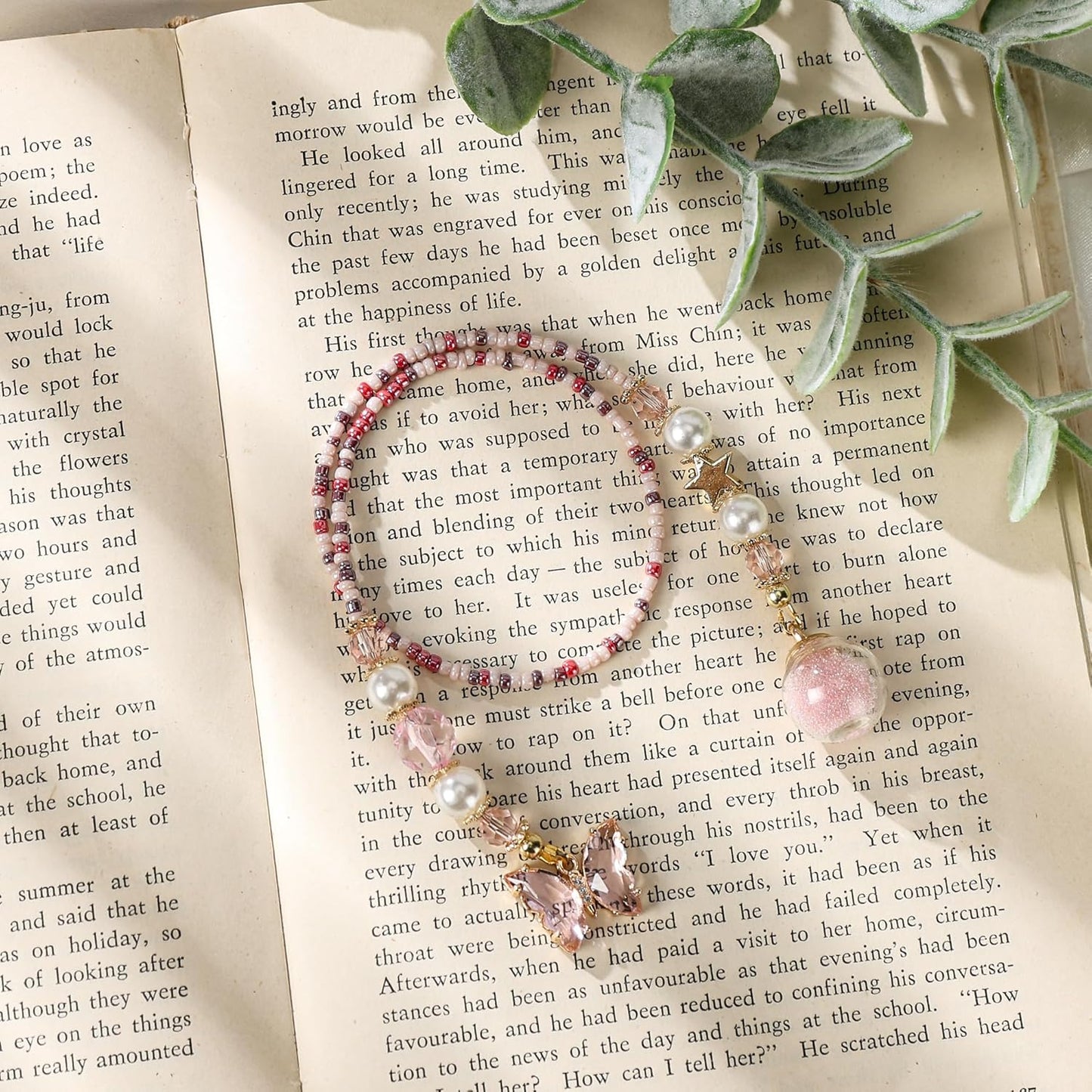 Fantasy Butterflies Bookmark Gifts - Pink Cute Aesthetic Beaded Bookmarks for Women Girls Book Lovers Crystal Bead Chain Page Marks School Office Reading Accessories Bookish Gift for Birthday