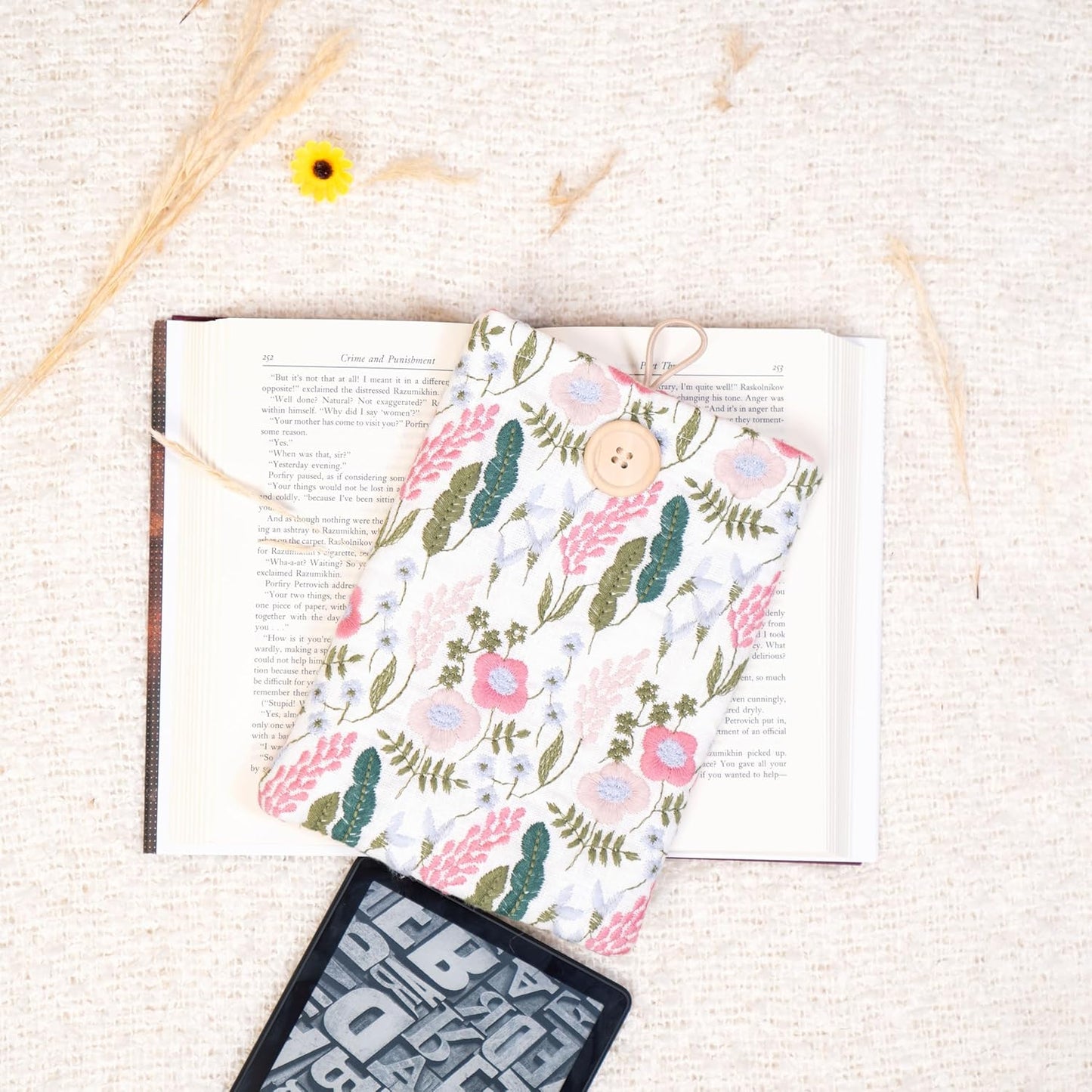Embroidered Floral E-Reader Sleeve - Compatible with Kindle Paperwhite/Basic (6''), Paperwhite (6.8'') & (7''), Kobo Clara - Linen and Cotton Padded E-Reader Cover (Lavender Garden - White)