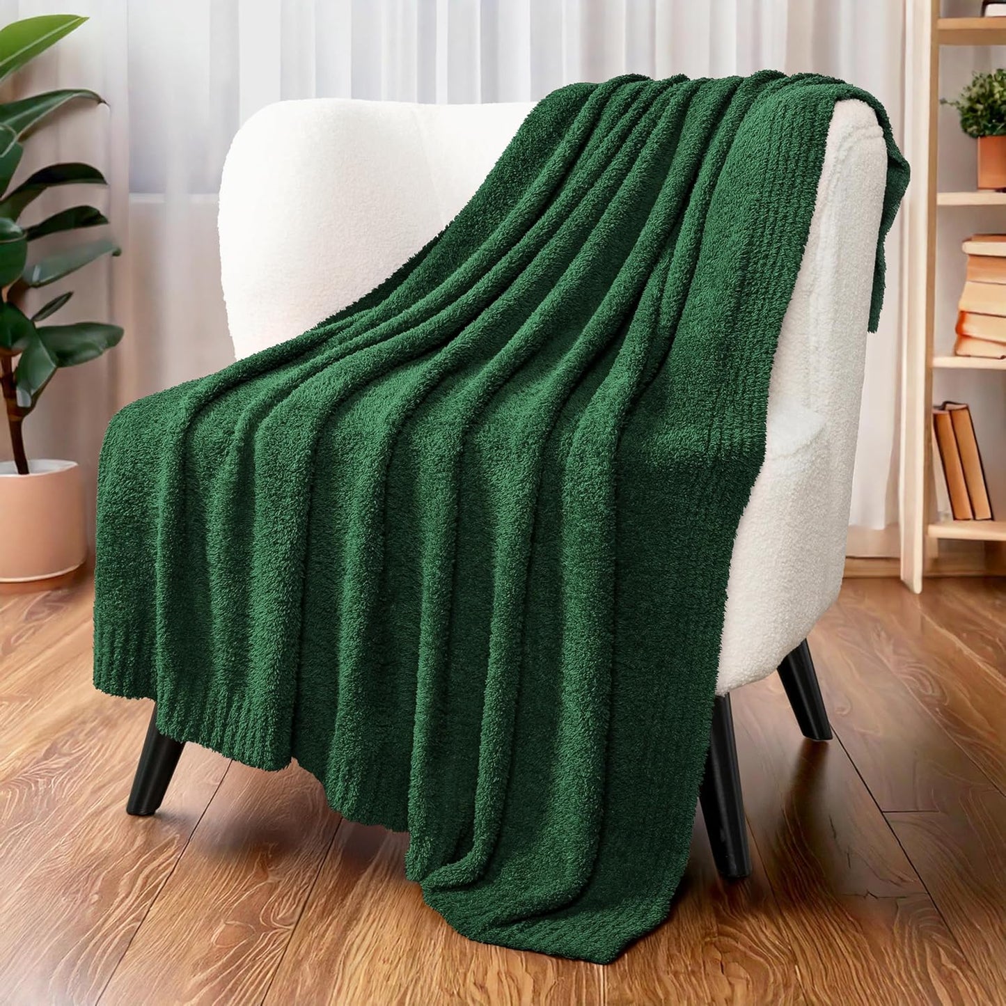 PAVILIA Super Soft Throw Blanket for Couch, Fluffy Cozy Lightweight Emerald Green Blanket, Fuzzy Warm Knit Blanket for Bed Sofa, Forest Green, 50x60