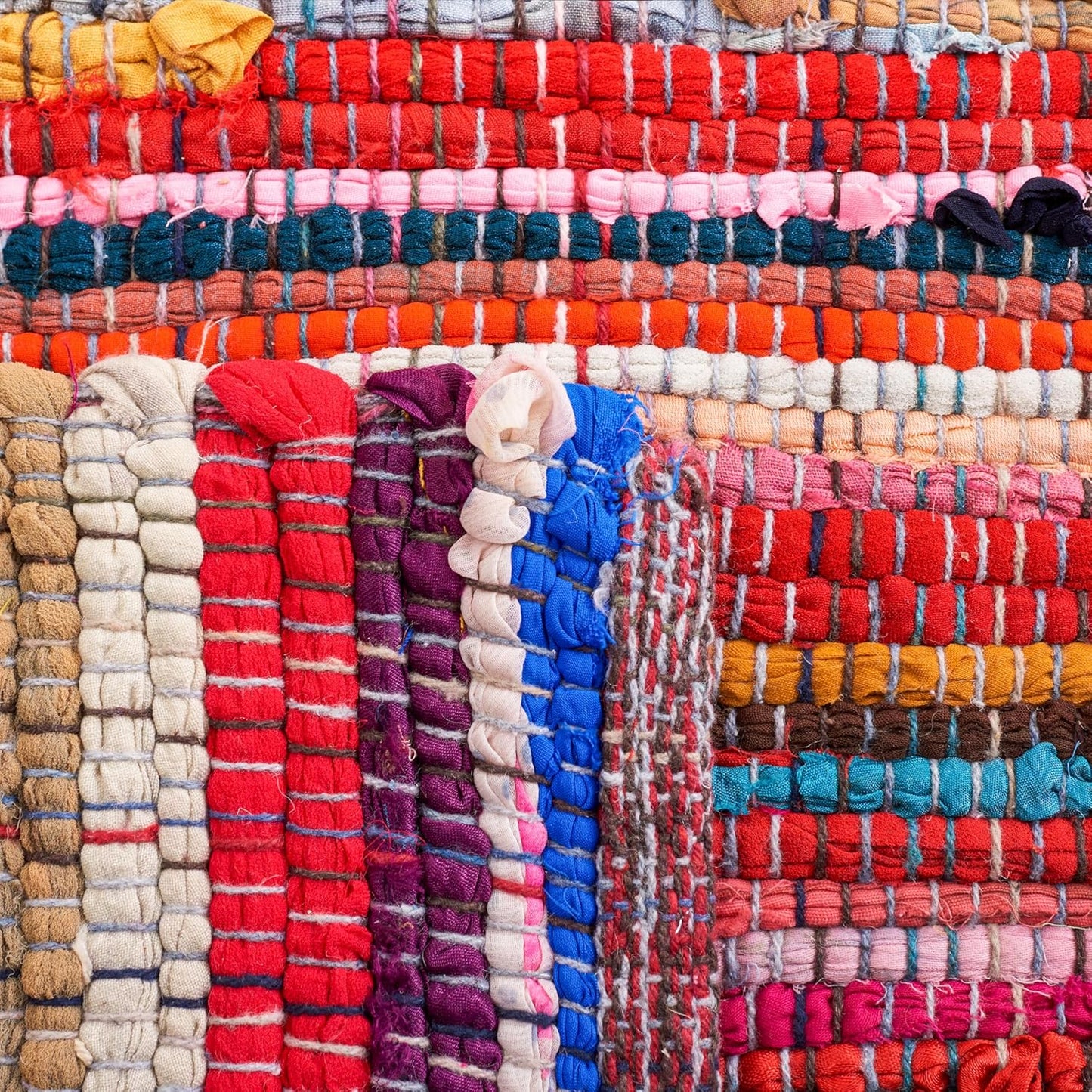 SAFAVIEH Rag Rug Collection Accent Rug - 2' x 3', Red & Multi, Handmade Boho Stripe Cotton, Ideal for High Traffic Areas in Entryway, Living Room, Bedroom (RAR240D)