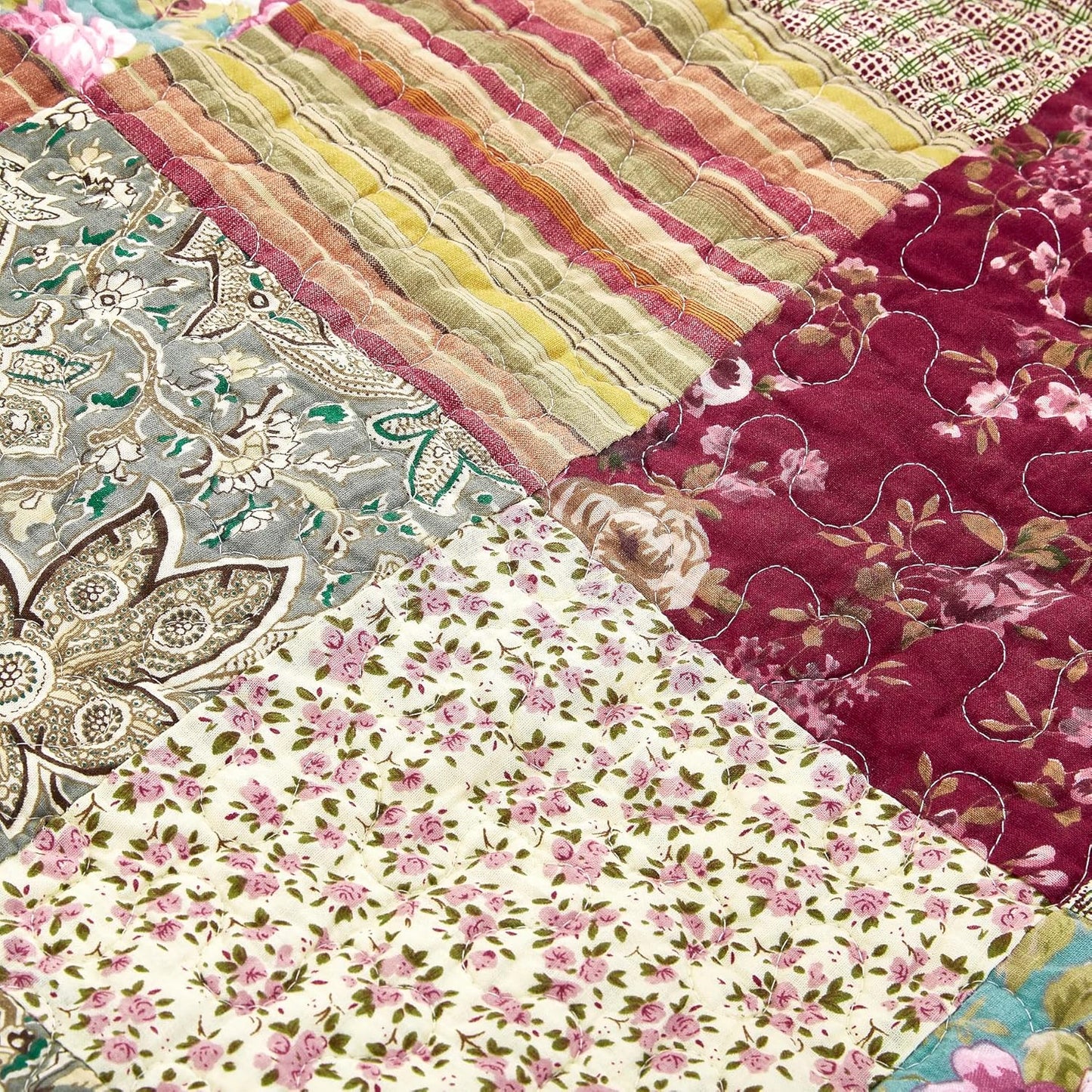 Tache Cotton Patchwork Quilt Blanket Country Farm Cottage Vintage Antique Ditsy Floral Paisley Burgundy Beige Lightweight Coverlet Fairy Tale Tea Party Quilted Throw Blanket, 50x60