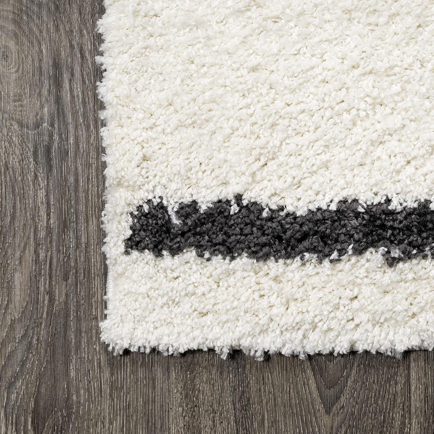 JONATHAN Y Alaro Berber Stripe Shag White/Gray Indoor Area Rug, 4x6, Bohemian, Contemporary, Easy-Cleaning for Living Room, Bedroom, Kitchen, Pet Friendly, Non-Shedding (MOH402A-4)